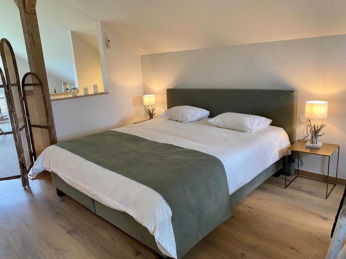 シント・マルテンス・ラーテム Deurles Moment Bed & Breakfast エクステリア 写真